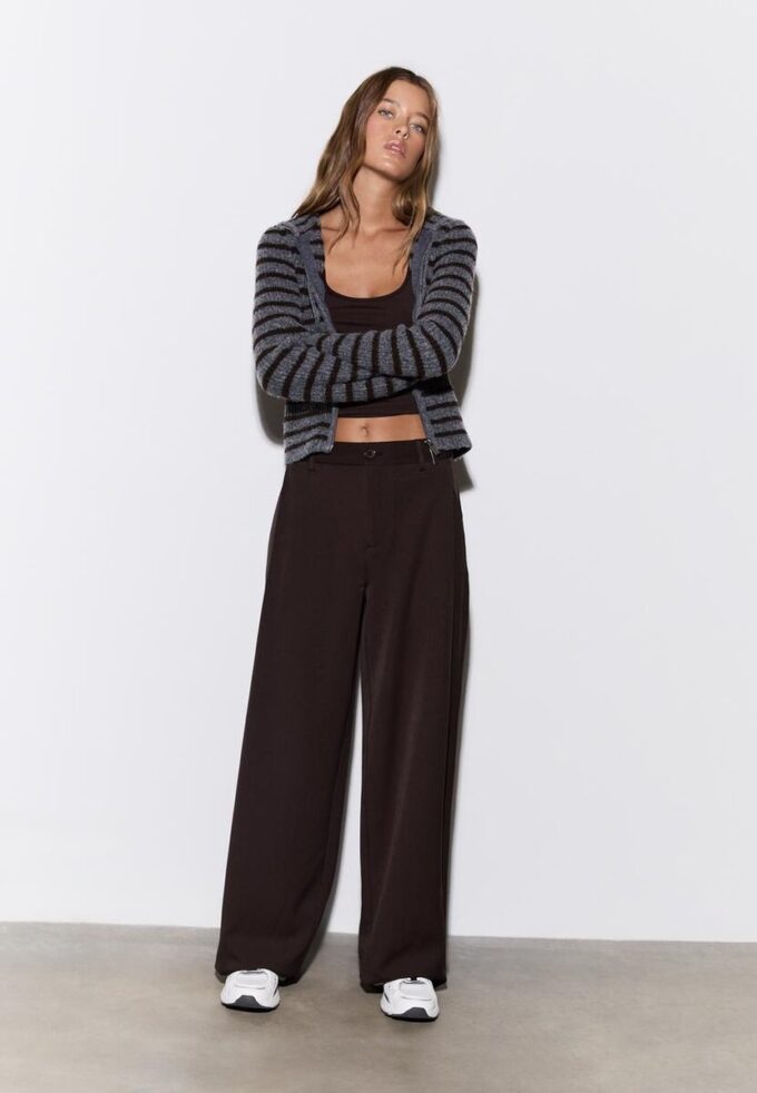 Strakke broek met coupenaden Strakke broek met coupenaden