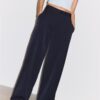 Strakke broek met coupenaden Strakke broek met coupenaden