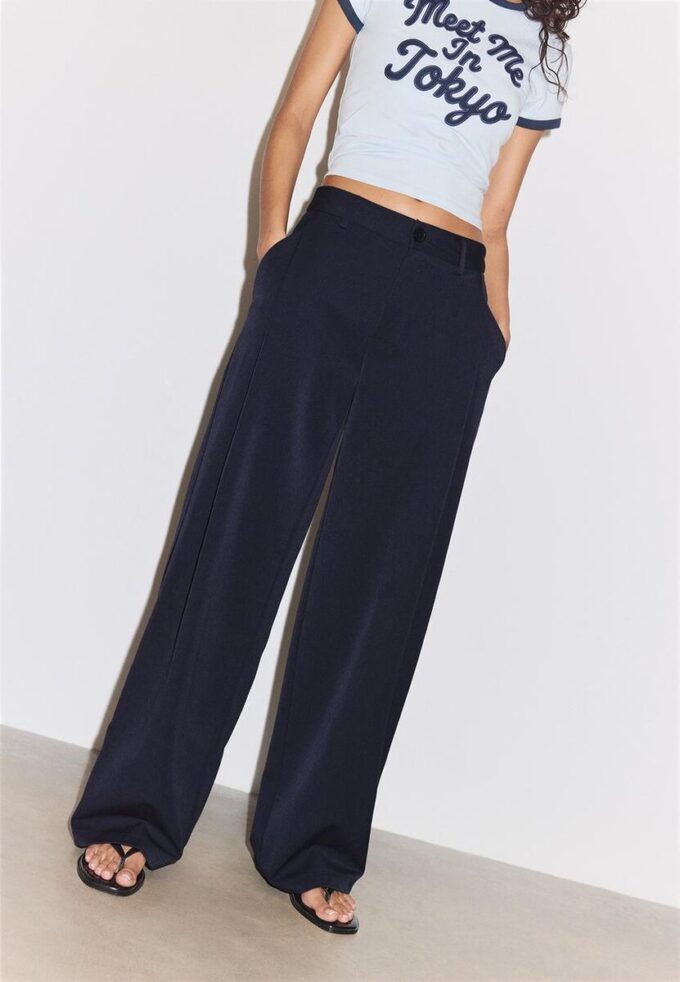 Strakke broek met coupenaden Strakke broek met coupenaden
