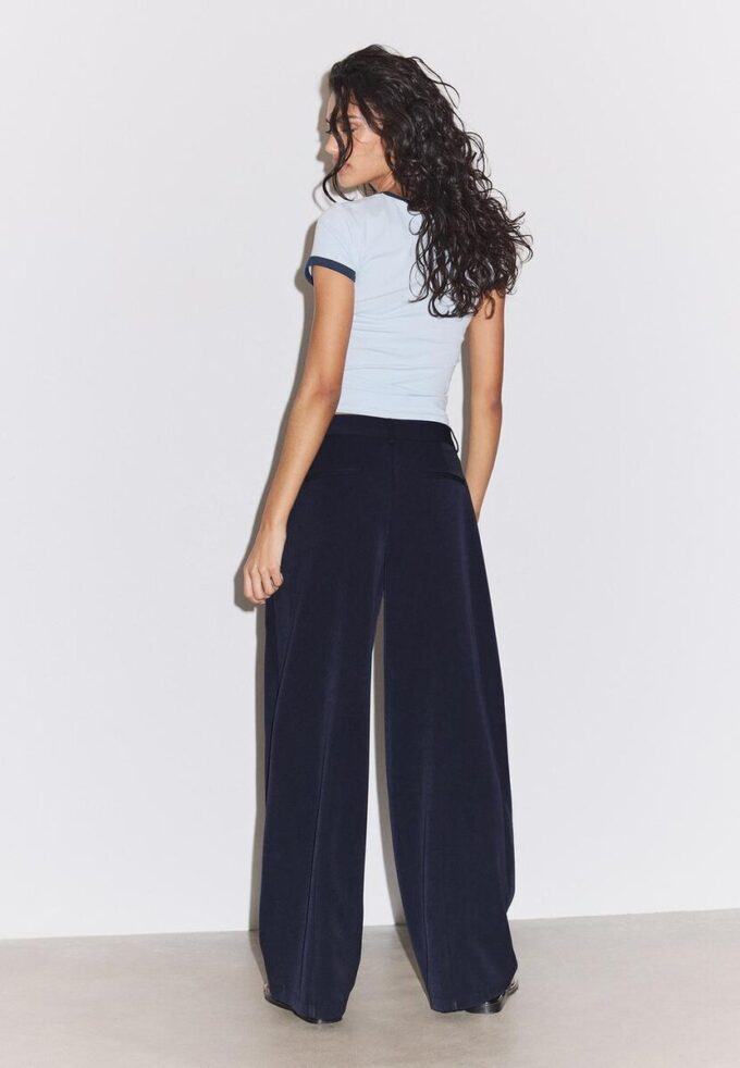 Strakke broek met coupenaden Strakke broek met coupenaden