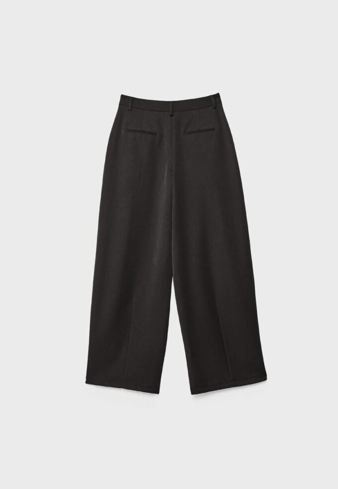 Strakke broek met coupenaden Strakke broek met coupenaden