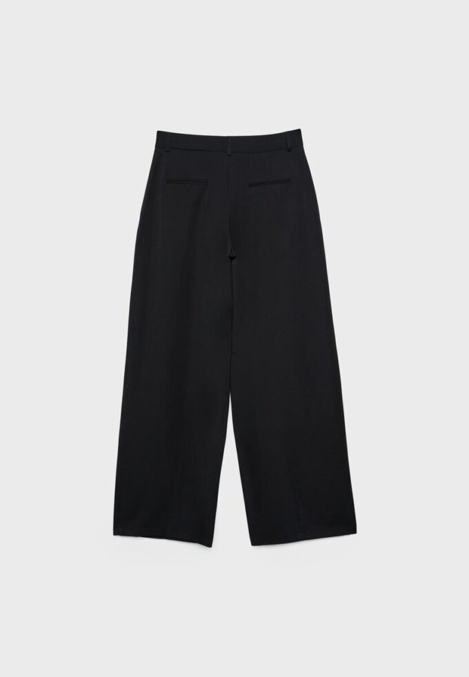 Strakke broek met coupenaden Strakke broek met coupenaden
