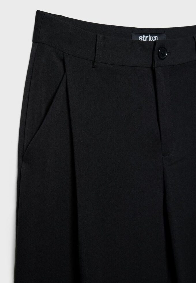 Strakke broek met coupenaden Strakke broek met coupenaden