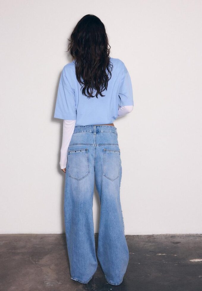 Super baggy jeans met sterren aan de zijkant Super baggy jeans met sterren aan de zijkant