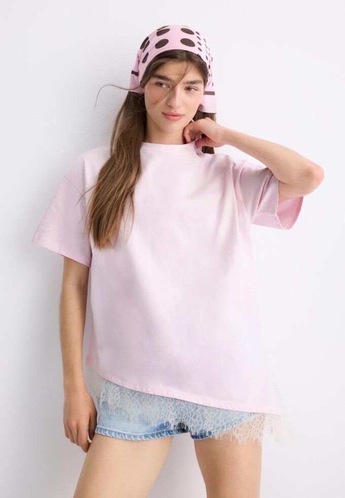 T-shirt met korte mouwen en kanten zoom T-shirt met korte mouwen en kanten zoom