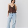 Top met bandjes en borduursels