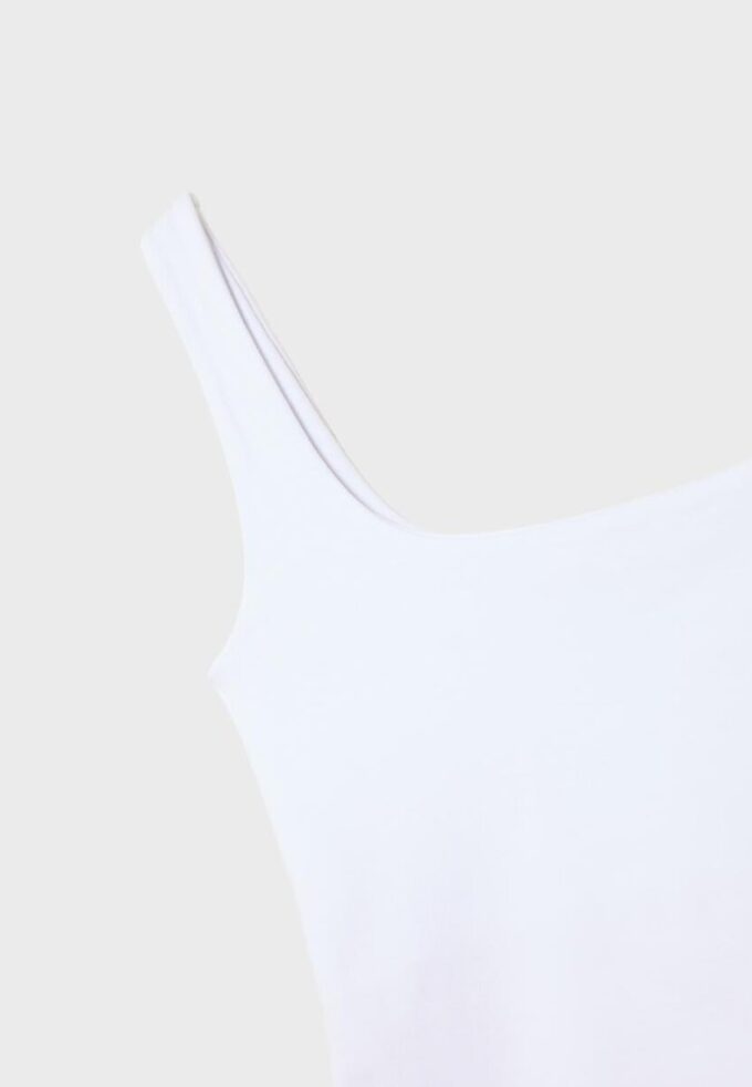Tops met brede bandjes