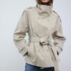 Trenchcoat met hoge kraag Trenchcoat met hoge kraag