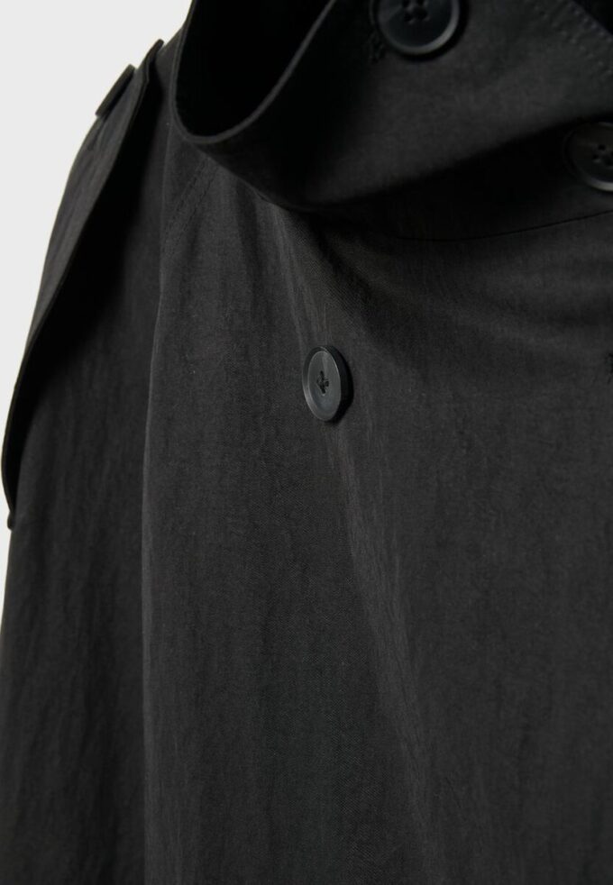 Trenchcoat met hoge kraag