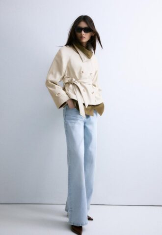 Trenchcoat met hoge kraag en leerlook