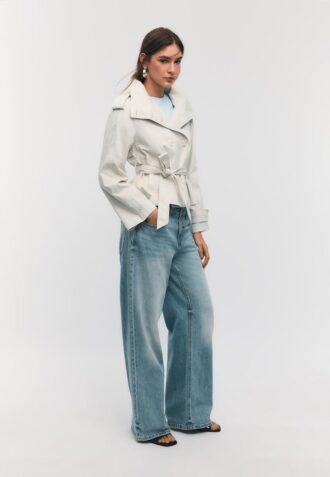 Trenchcoat met hoge kraag en riem