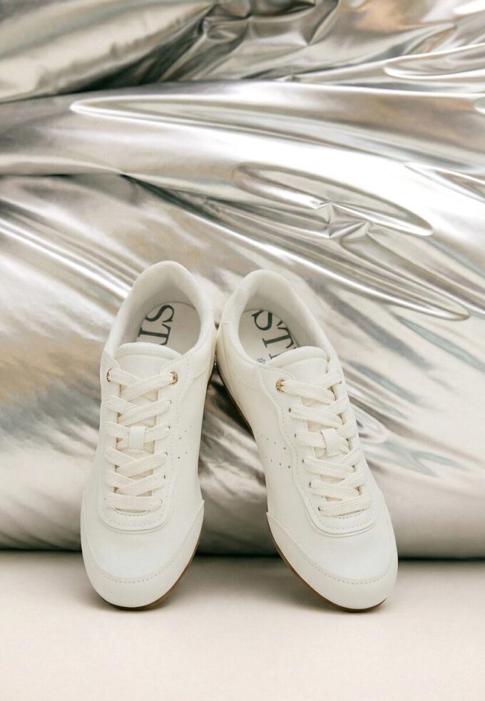 Zachte sneakers met platte zool