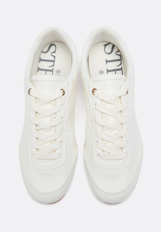 Zachte sneakers met platte zool