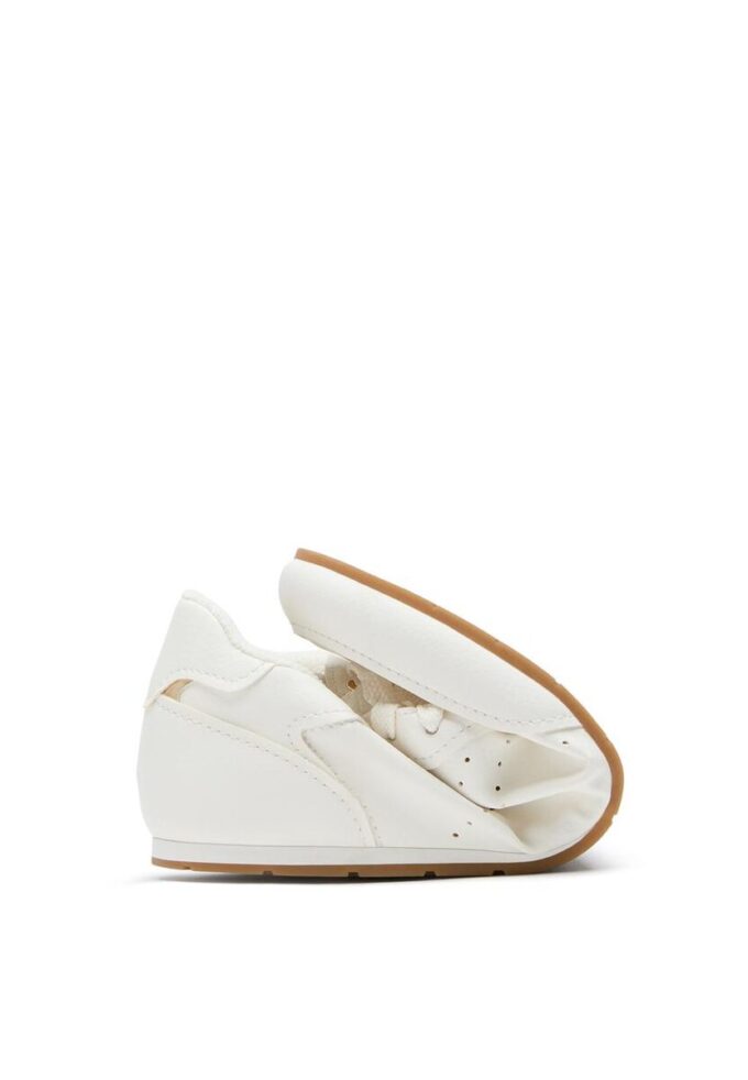 Zachte sneakers met platte zool